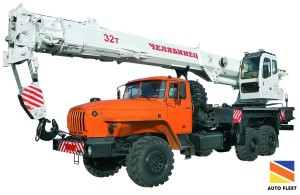 Автокран "Челябинец" 32т