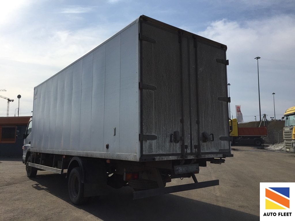 Фургон Mitsubishi Fuso