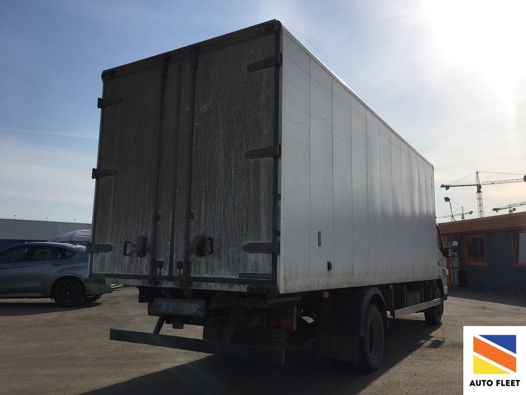 Фургон Mitsubishi Fuso