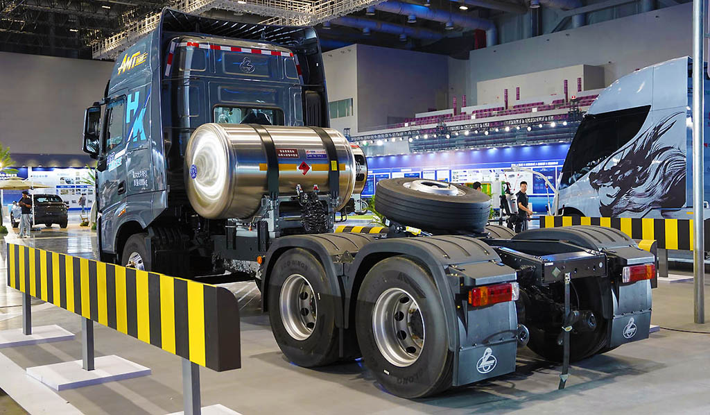 Chenglong HK 630 LNG