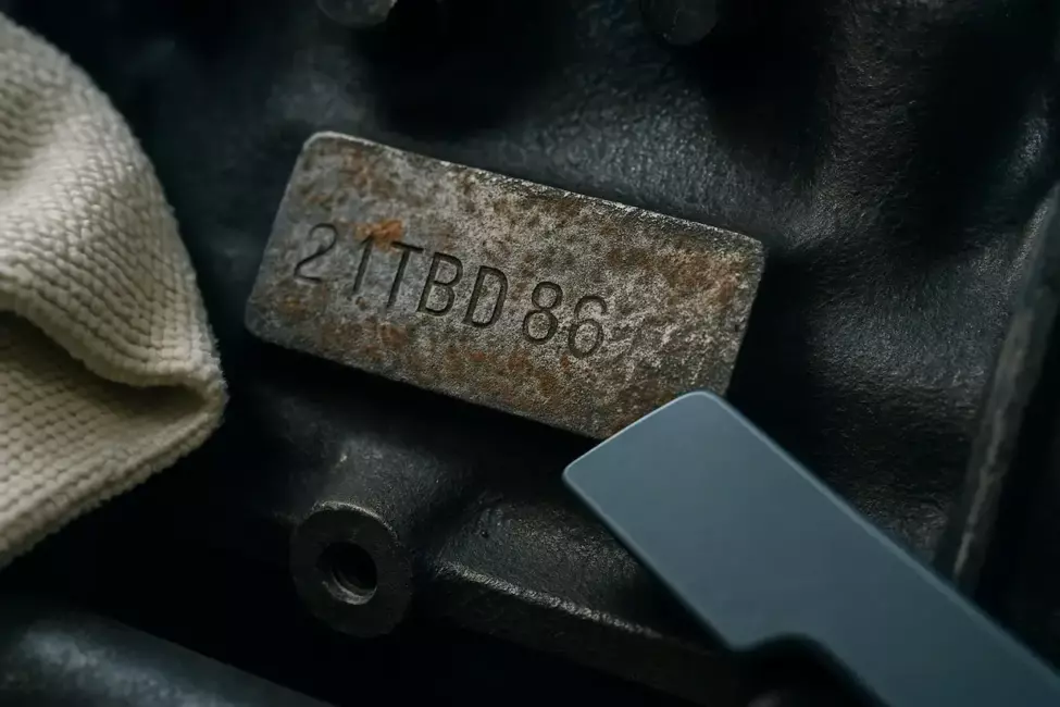 номер двигателя